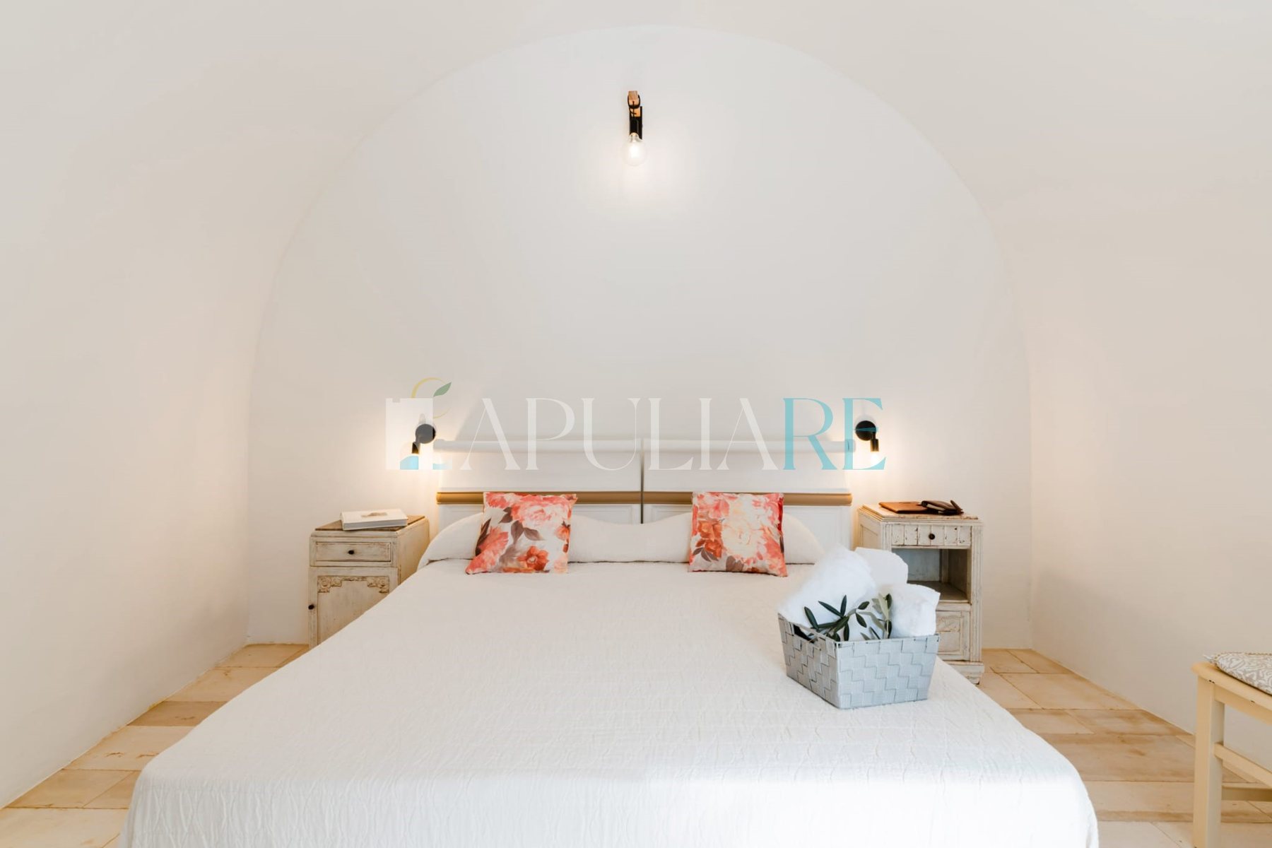 Prestige masseria with pool and private suites