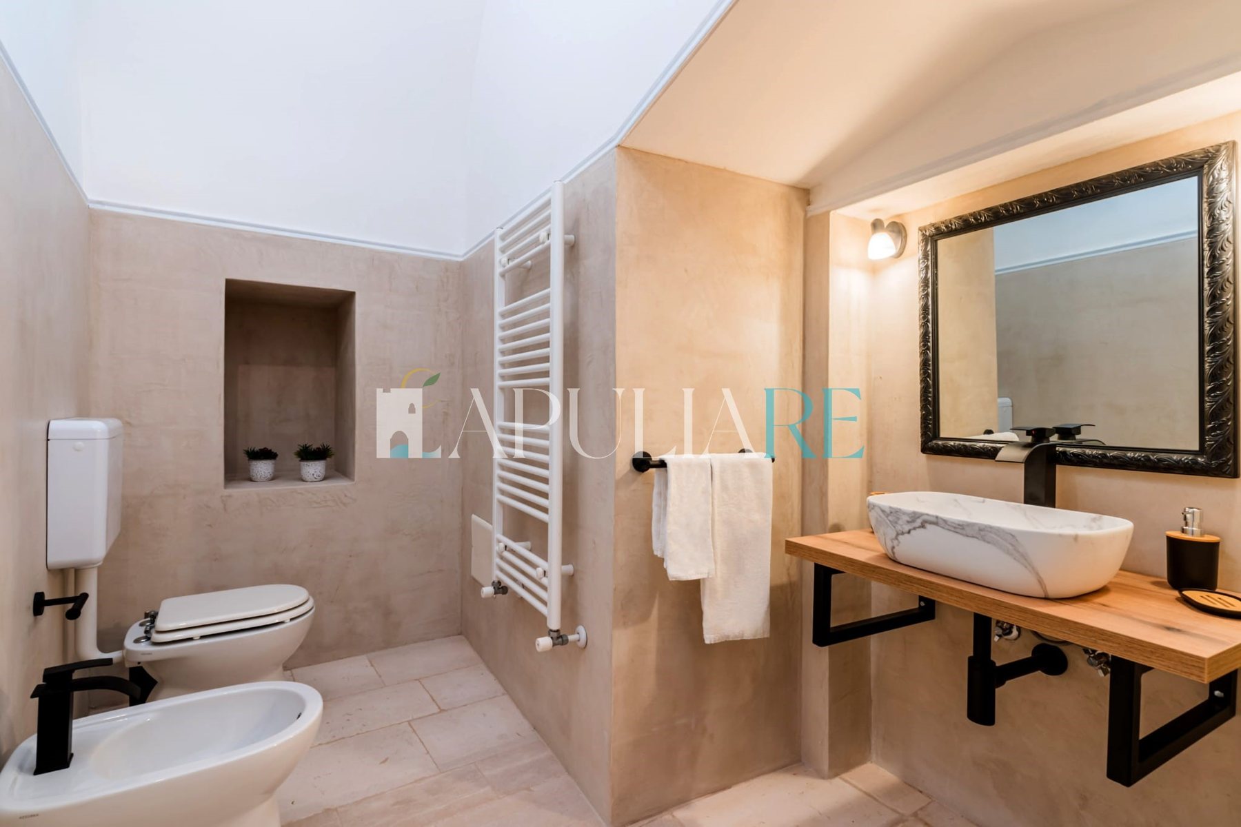 Prestige masseria with pool and private suites