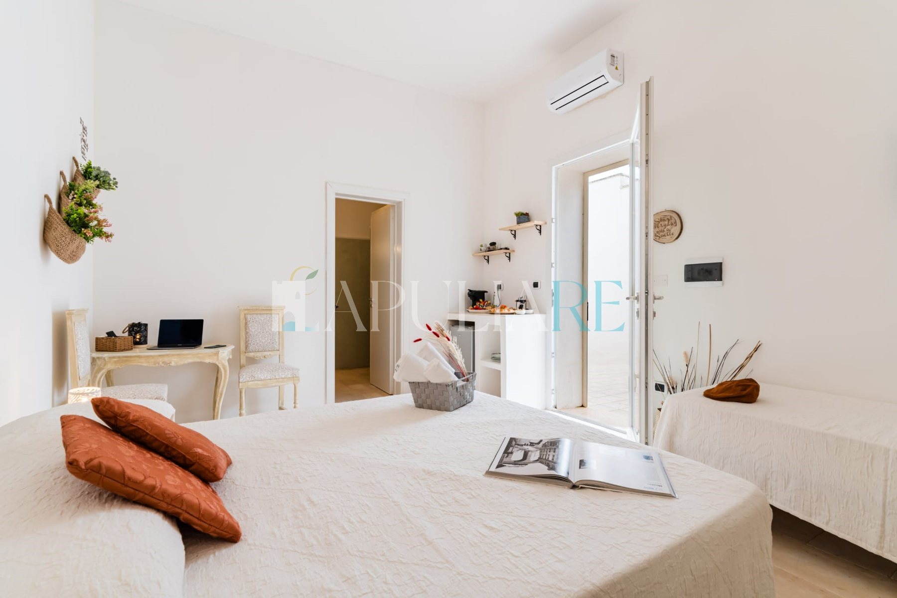 Prestige masseria with pool and private suites