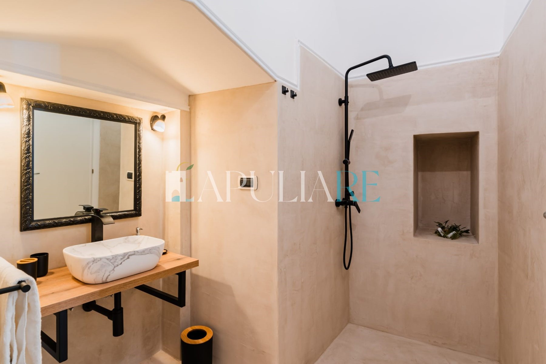 Prestige masseria with pool and private suites