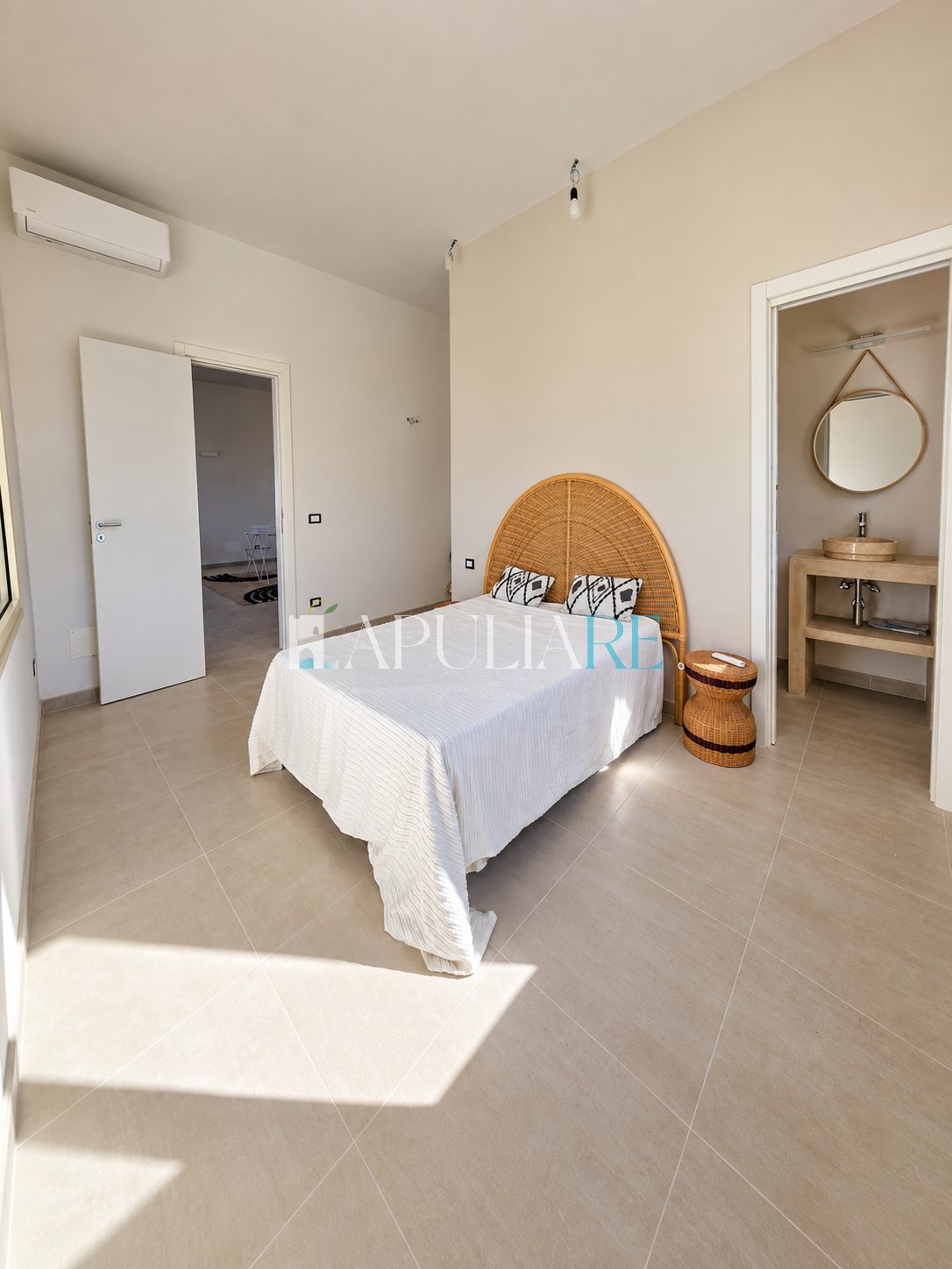 Luxury sea-view villa with pool near Leuca