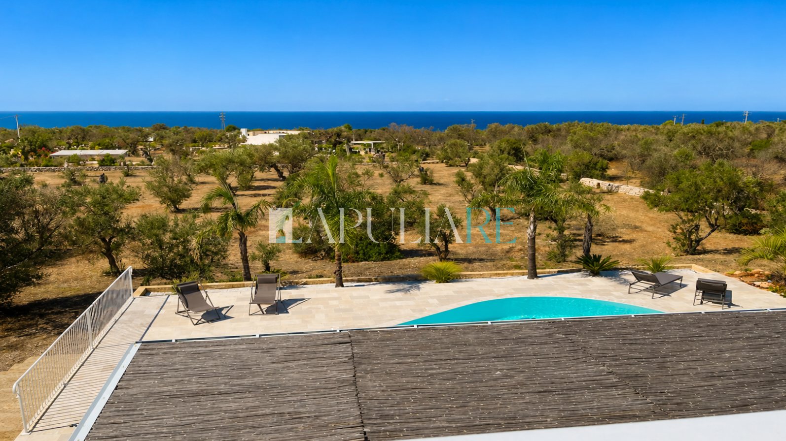 Sea-view villa with infinity pool in Leuca