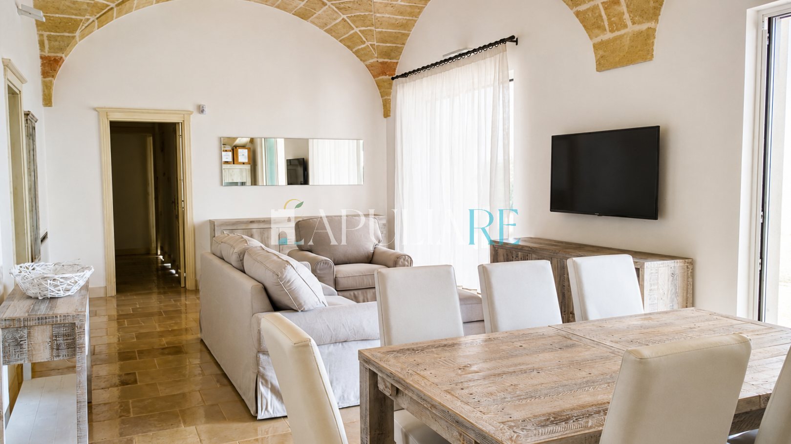 Sea-view villa with infinity pool in Leuca