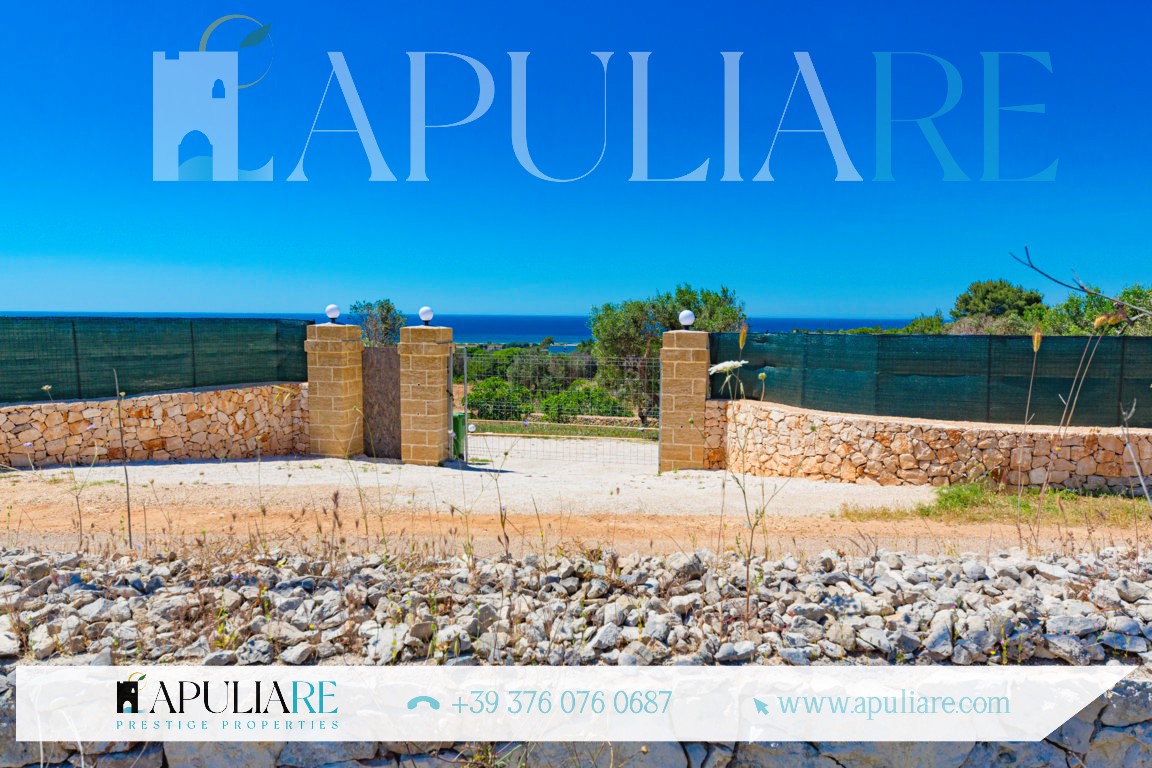 Villa to be built – with splendid sea view, for sale in Torre Pali (marina di Salve)